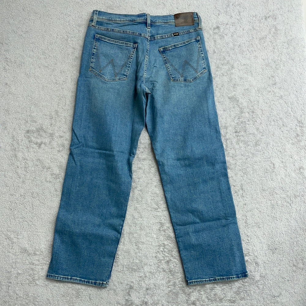 NEW Wrangler Men's 32x30 Relaxed Fit Straight Leg Blue Denim Jeans - Picture 5 of 8